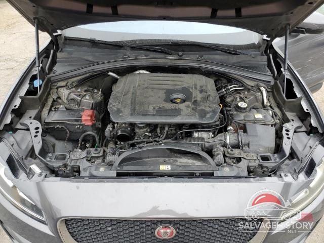 SADCJ2BN9HA091956 2017 JAGUAR F-PACE photo no. 12