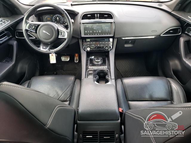 SADCL2BV4HA896645 2017 JAGUAR F-PACE photo no. 8