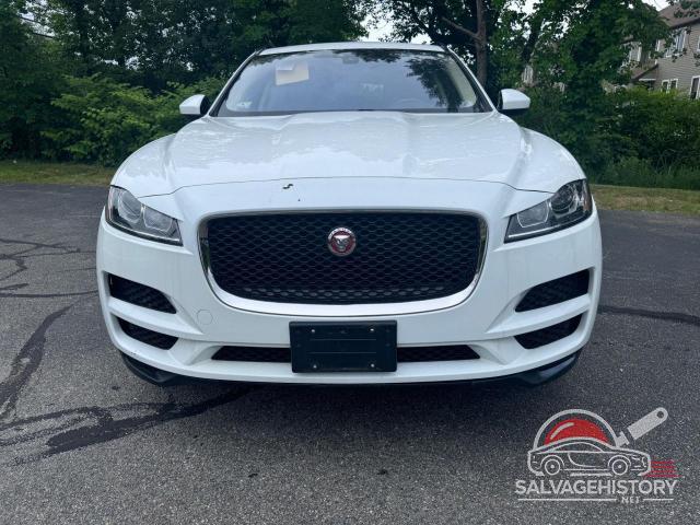 SADCJ2FN5JA260760 2018 JAGUAR F-PACE photo no. 9