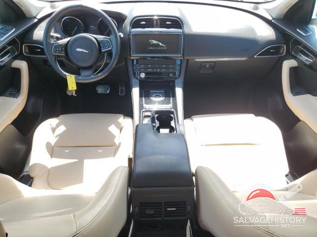 SADCJ2FN9KA391191 2019 JAGUAR F-PACE photo no. 8