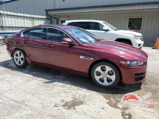 SAJAR4BG1HA947910 2017 JAGUAR XE photo no. 4