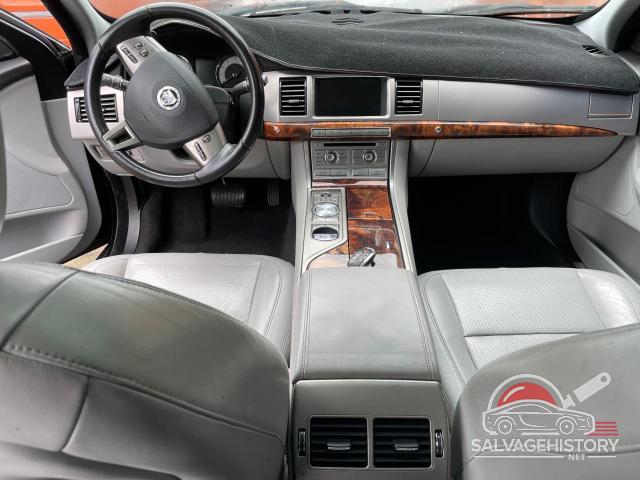 SAJWA0GB3BLR89932 2011 JAGUAR XF photo no. 9