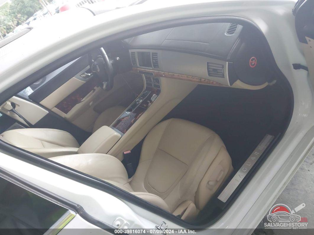 SAJWA0FB8CLS41311 2012 JAGUAR XF photo no. 5