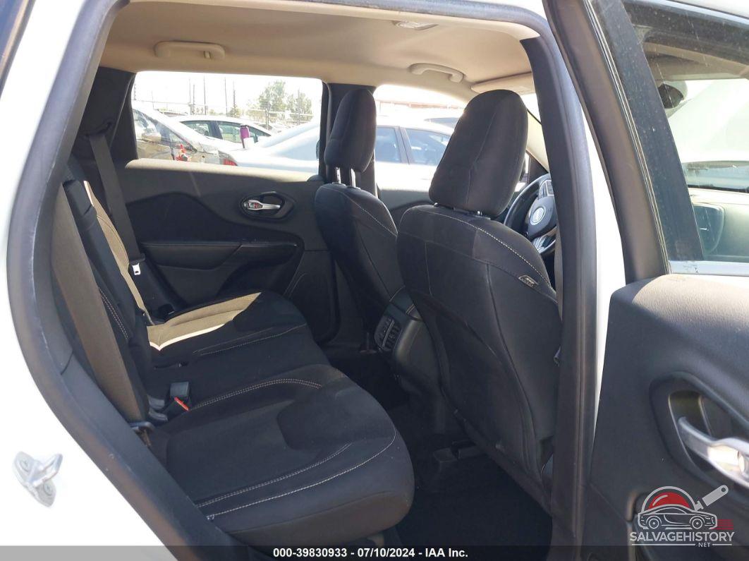 1C4PJLCB7FW607996 2015 JEEP CHEROKEE photo no. 8