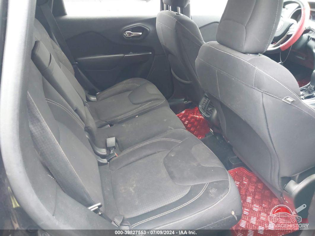 1C4PJLCS7FW720900 2015 JEEP CHEROKEE photo no. 8