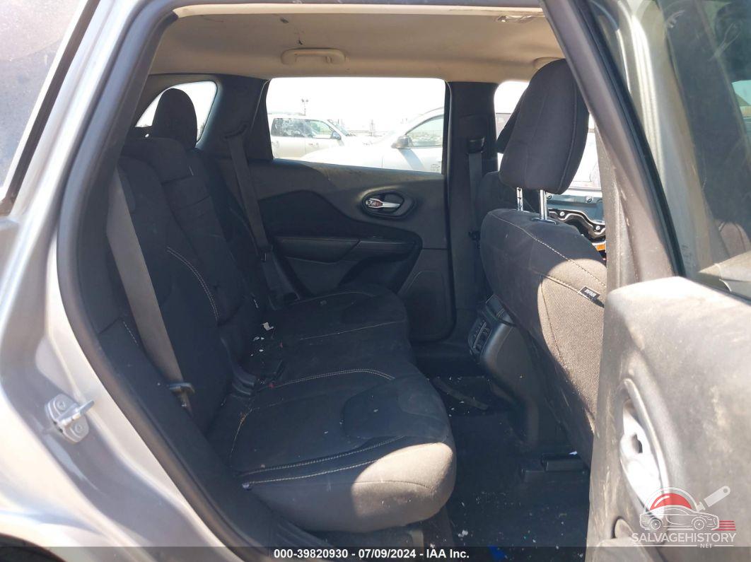 1C4PJMCB0GW320670 2016 JEEP CHEROKEE photo no. 8