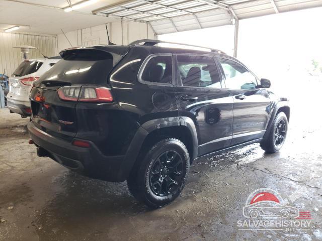 1C4PJMBX7KD402025 2019 JEEP CHEROKEE photo no. 3