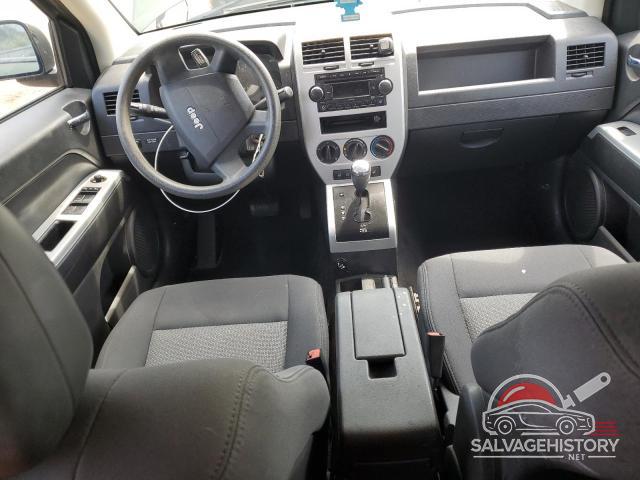 1J8FT47W98D672588 2008 JEEP COMPASS photo no. 8