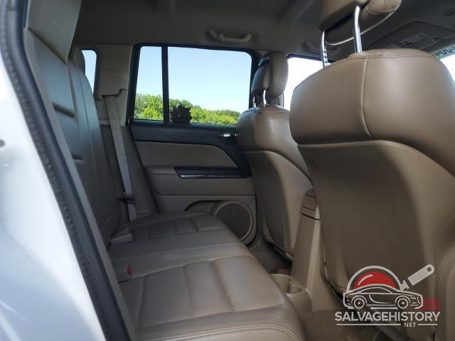 1J4NF5FBXBD275326 2011 JEEP COMPASS photo no. 10