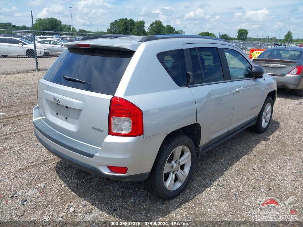 1J4NT1FB4BD195506 2011 JEEP COMPASS photo no. 4