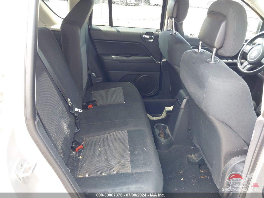 1J4NT1FB4BD195506 2011 JEEP COMPASS photo no. 8