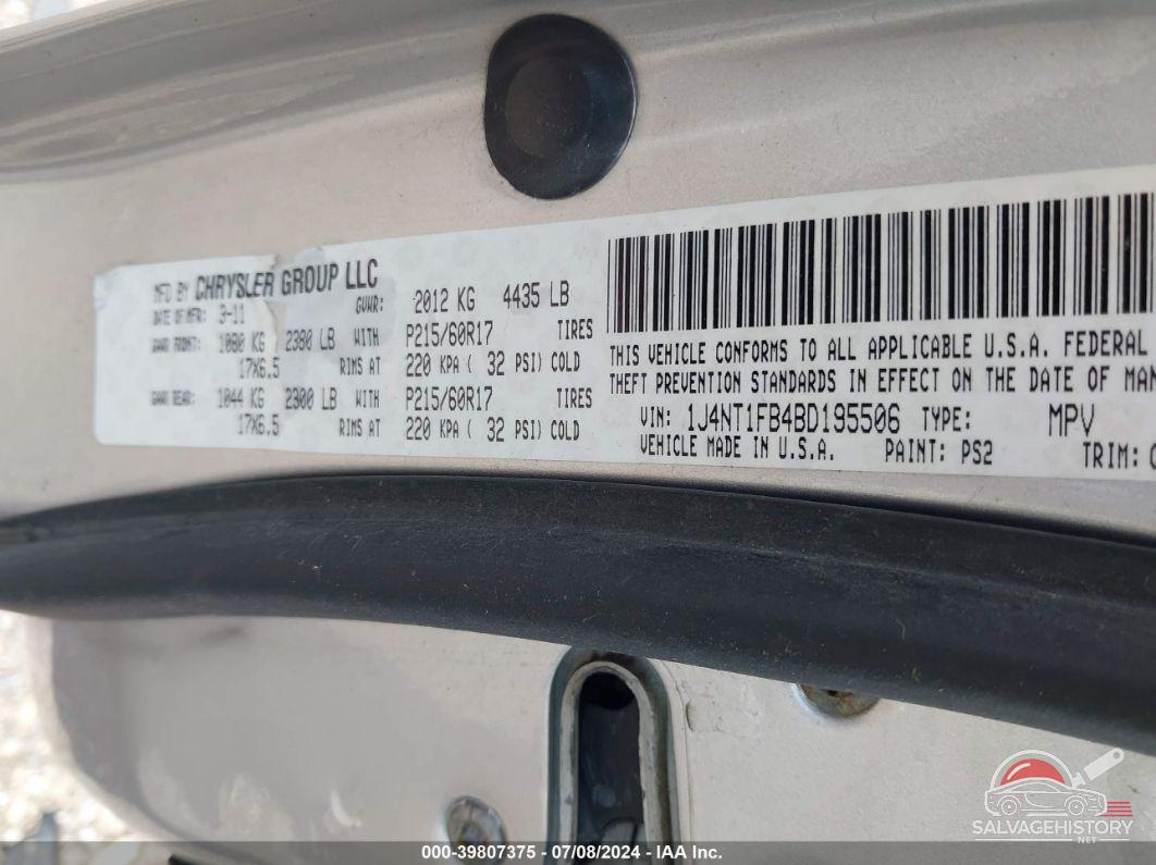 1J4NT1FB4BD195506 2011 JEEP COMPASS photo no. 9