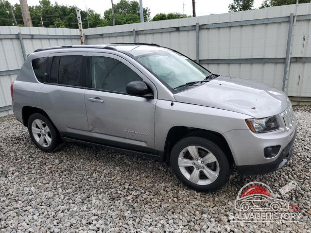 1C4NJCBA9GD753930 2016 JEEP COMPASS photo no. 4