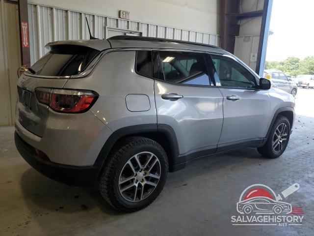 3C4NJCBB6JT489348 2018 JEEP COMPASS photo no. 3