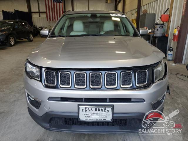 3C4NJCBB6JT489348 2018 JEEP COMPASS photo no. 5