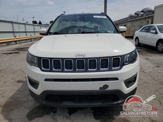 3C4NJDBB5JT239394 2018 JEEP COMPASS photo no. 5
