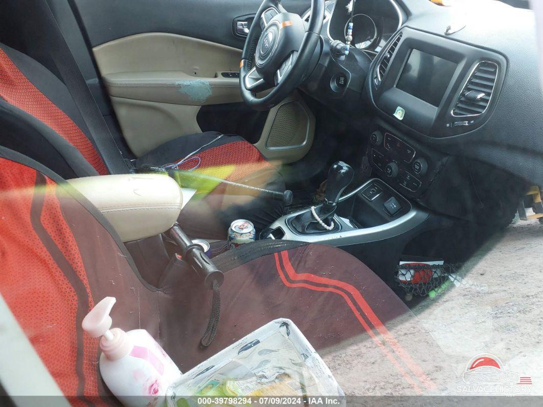 3C4NJCAB6KT763098 2019 JEEP COMPASS photo no. 5