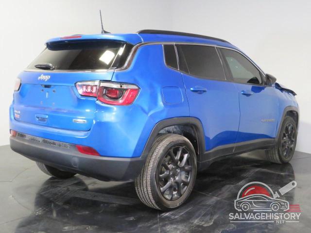 3C4NJDFBXNT153076 2022 JEEP COMPASS photo no. 3