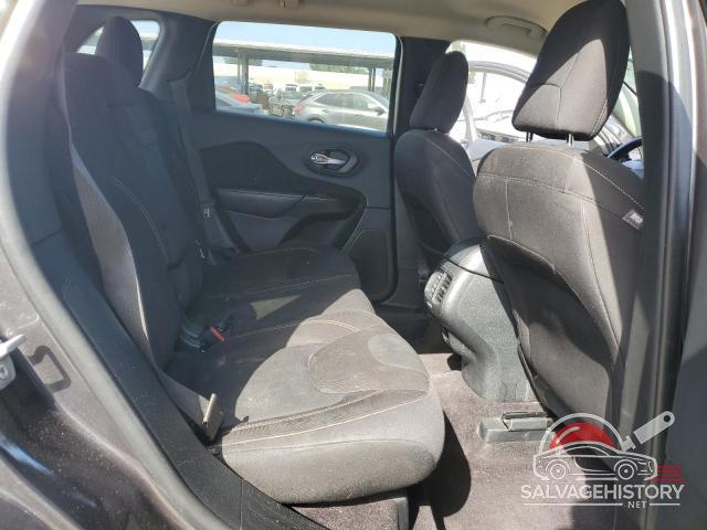 1C4PJLCB9GW272418 2016 JEEP GRAND CHER photo no. 10