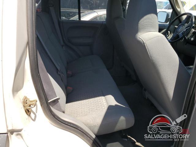 1J4GL48K15W536733 2005 JEEP LIBERTY photo no. 11