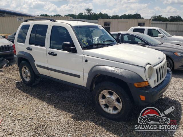 1J4GL48K15W536733 2005 JEEP LIBERTY photo no. 4