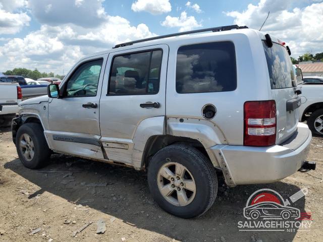 1J8GN28K49W542481 2009 JEEP LIBERTY photo no. 2