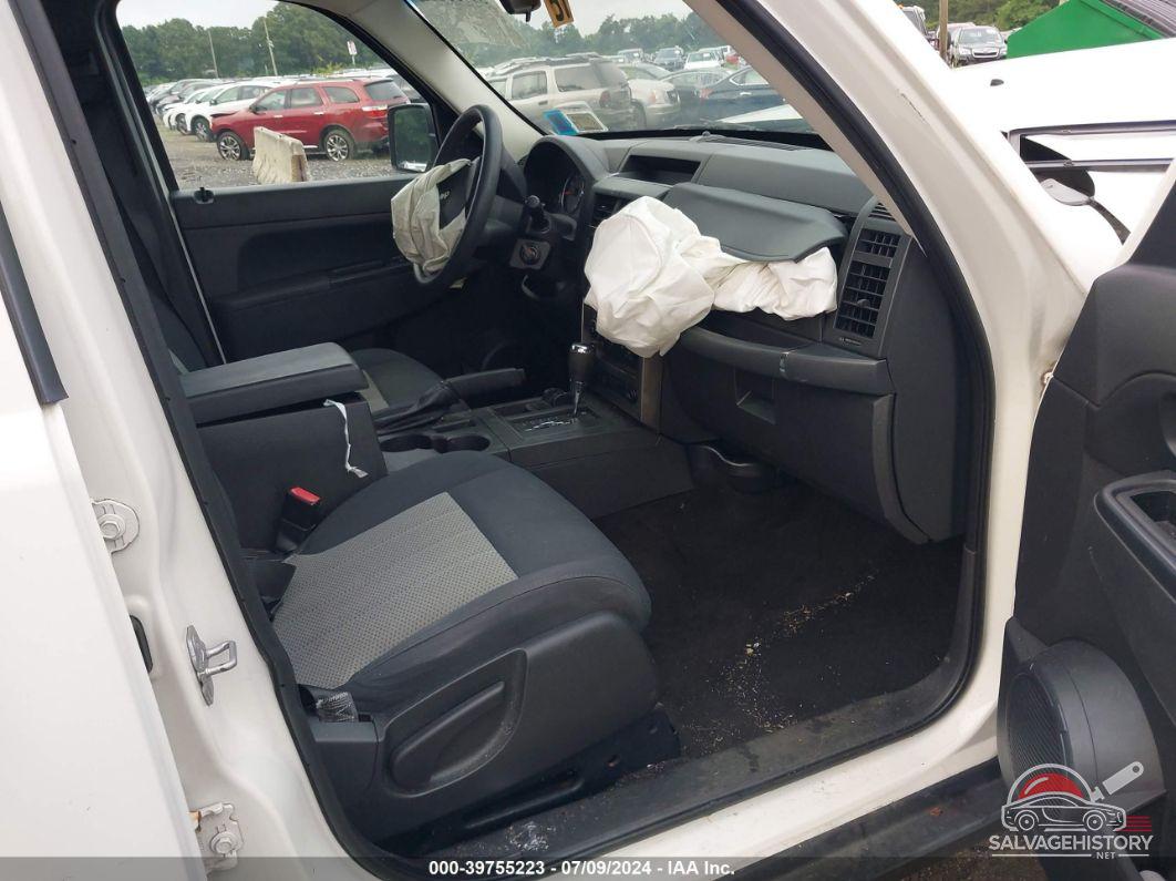 1J4PN2GK8AW104733 2010 JEEP LIBERTY photo no. 5