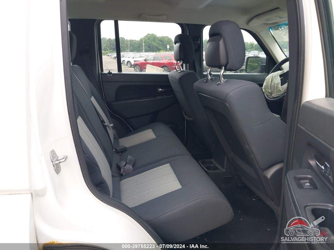 1J4PN2GK8AW104733 2010 JEEP LIBERTY photo no. 8