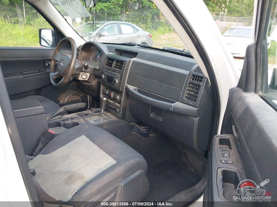 1J4PN2GK9AW113408 2010 JEEP LIBERTY photo no. 5