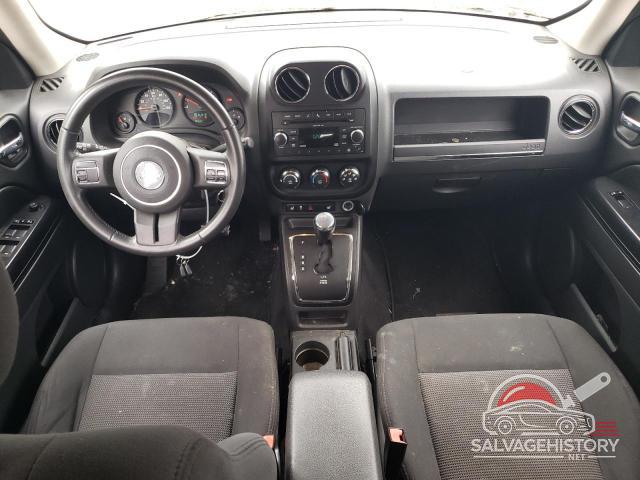 1J4NF1GB4BD164990 2011 JEEP PATRIOT photo no. 8