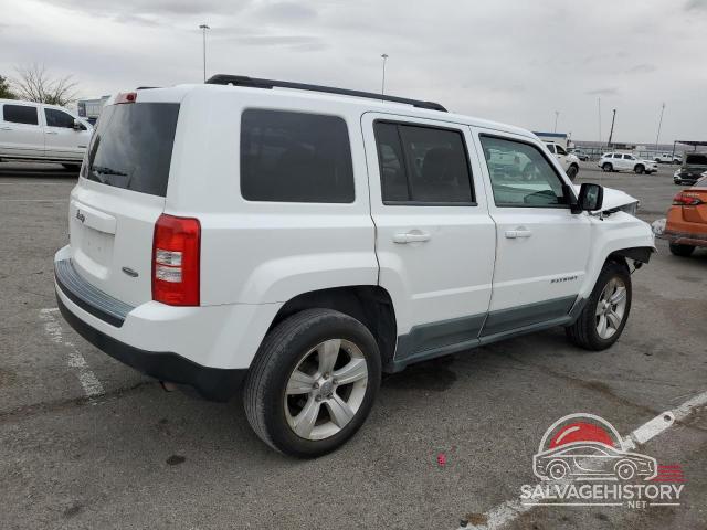 1J4NF1GB1BD275643 2011 JEEP PATRIOT SP photo no. 3