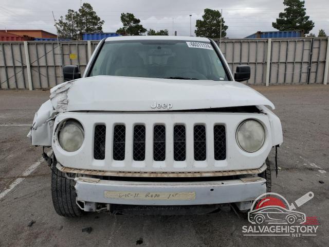 1J4NF1GB1BD275643 2011 JEEP PATRIOT SP photo no. 5