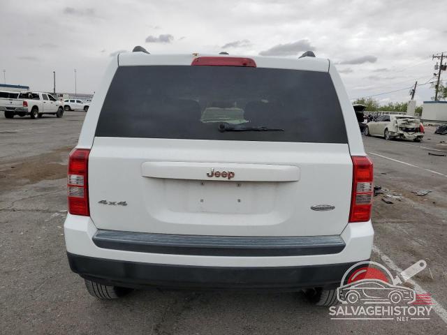 1J4NF1GB1BD275643 2011 JEEP PATRIOT SP photo no. 6