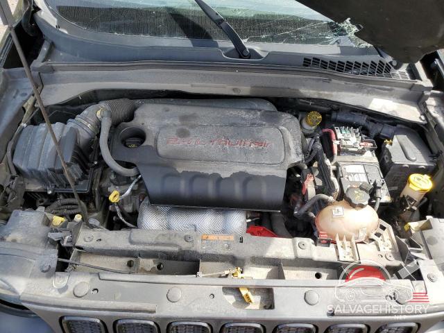 ZACCJBBB4JPH66751 2018 JEEP RENEGADE photo no. 11