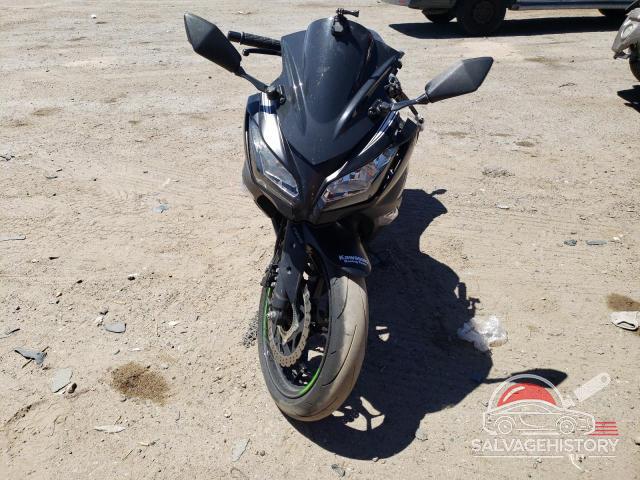 JKAEX8B1XHDA37354 2017 KAWASAKI EX300 B photo no. 2