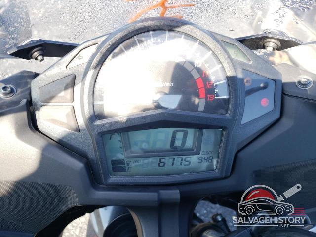 JKAEXEF19GDA27826 2016 KAWASAKI EX650 F photo no. 8