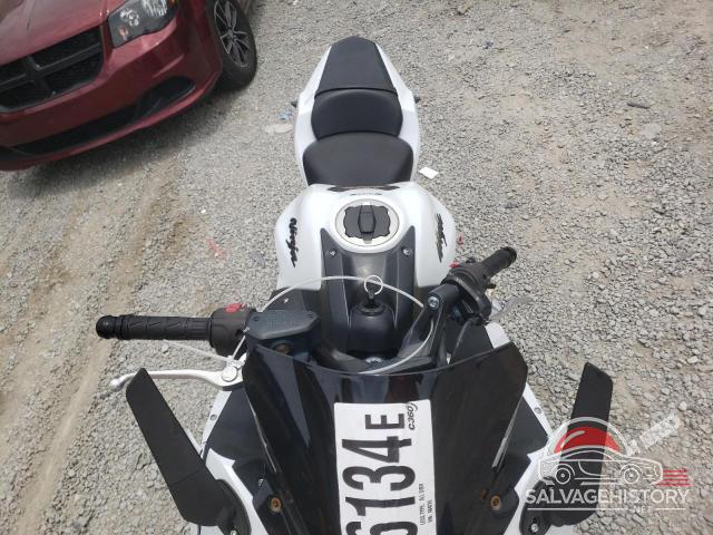 JKAEXEK13HDA04226 2017 KAWASAKI EX650 F photo no. 5