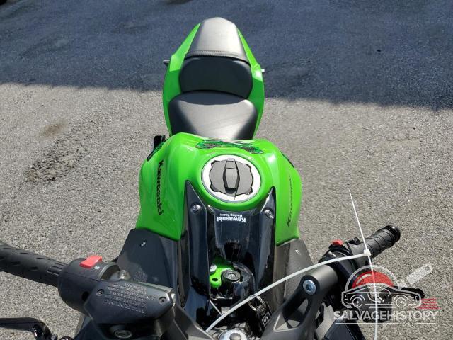JKAEXEK11JDA26876 2018 KAWASAKI EX650 F photo no. 5