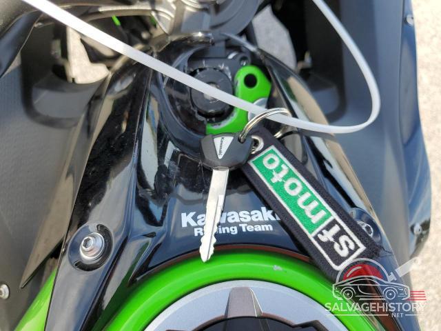 JKAEXEK11JDA26876 2018 KAWASAKI EX650 F photo no. 8
