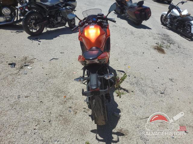 JKAEXEJ13HDA01392 2017 KAWASAKI EX650 J photo no. 2
