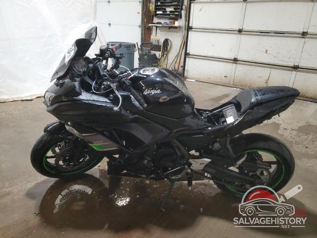 JKAEXEJ14KDA04163 2019 KAWASAKI EX650 J photo no. 3