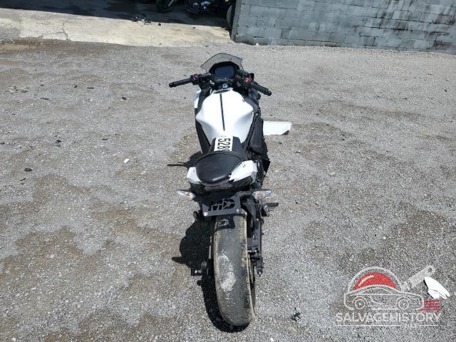 ML5EXEN12LDA14265 2020 KAWASAKI EX650 N photo no. 6