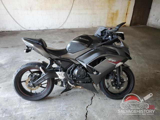 ML5EXEN1XNDA72952 2022 KAWASAKI EX650 N photo no. 1