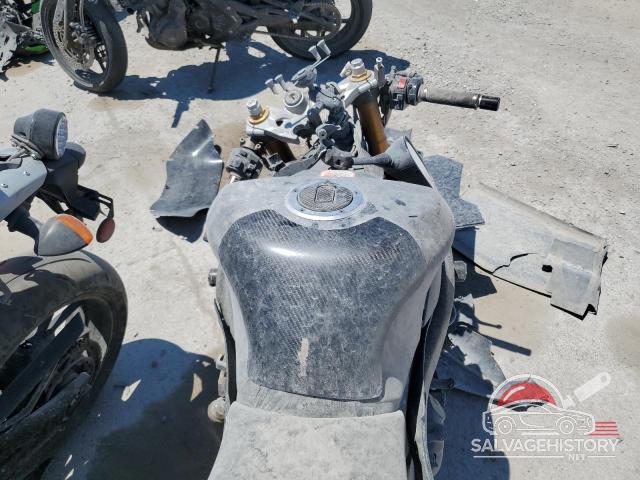 JKBZXJC145A019798 2005 KAWASAKI ZX636 C1 photo no. 6