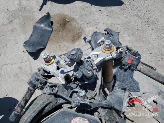 JKBZXJC145A019798 2005 KAWASAKI ZX636 C1 photo no. 7