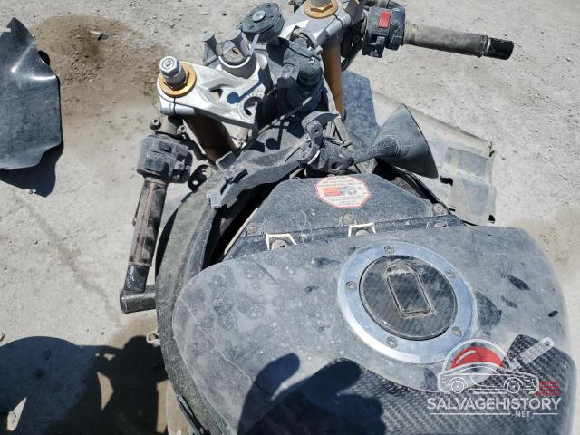 JKBZXJC145A019798 2005 KAWASAKI ZX636 C1 photo no. 8