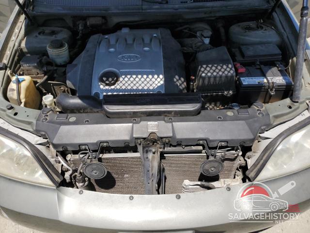 KNDUP132456669716 2005 KIA All Models photo no. 12
