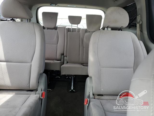 KNDMB5C15G6196084 2016 KIA All Models photo no. 10