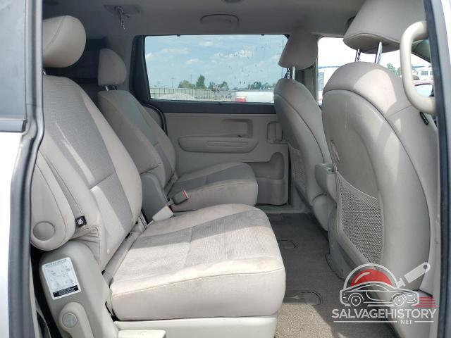 KNDMB5C15G6196084 2016 KIA All Models photo no. 11