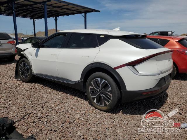 KNDC34LB9N5056523 2022 KIA EV6 LIGHT photo no. 2